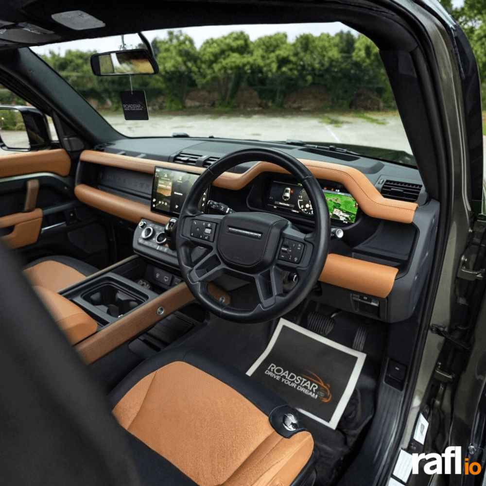 Green Land Rover Defender - Image #3